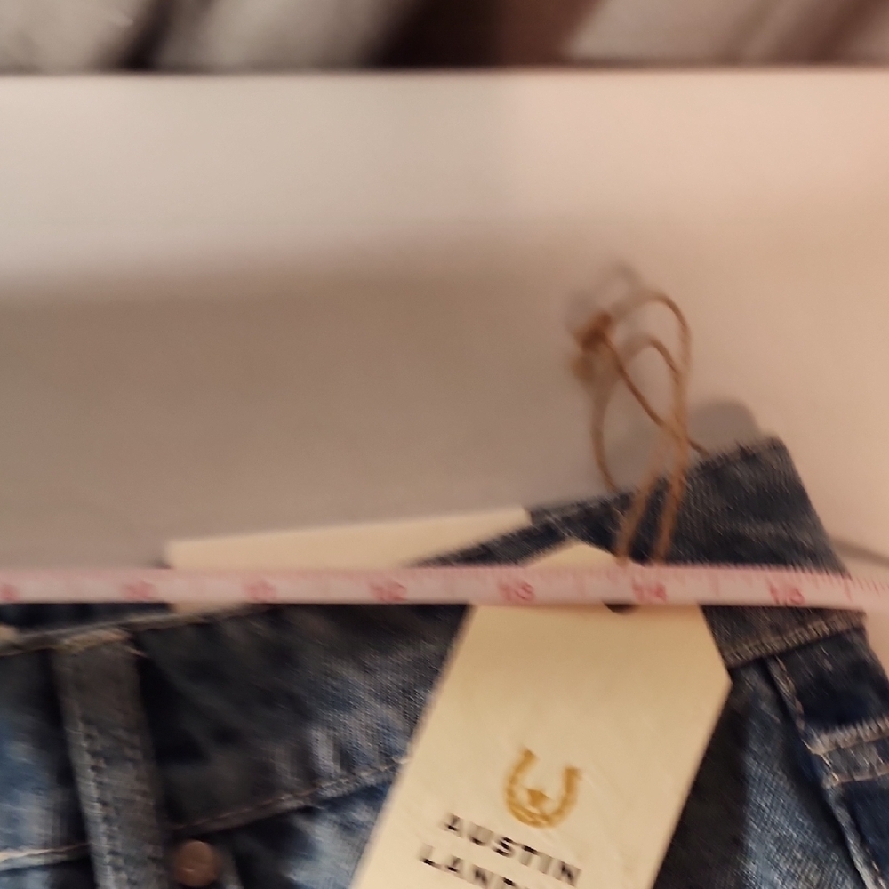 Austin Landing NWT Distressed Star-Studded Blue Denim Shorts - Picture 4 of 7
